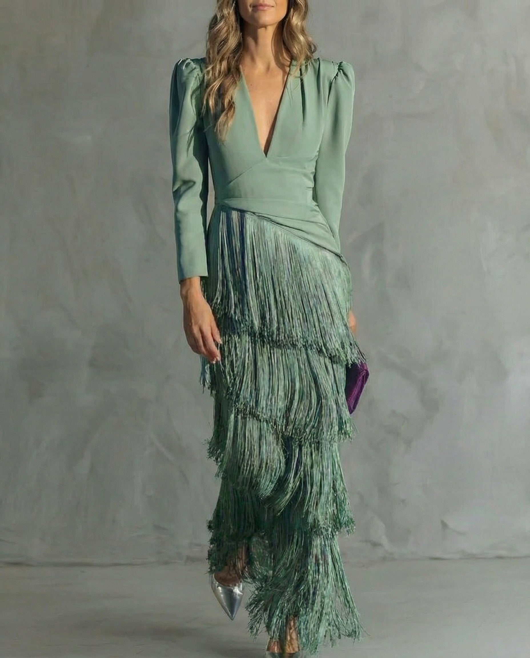 Clara™ | Elegante vestido midi con mangas con flecos