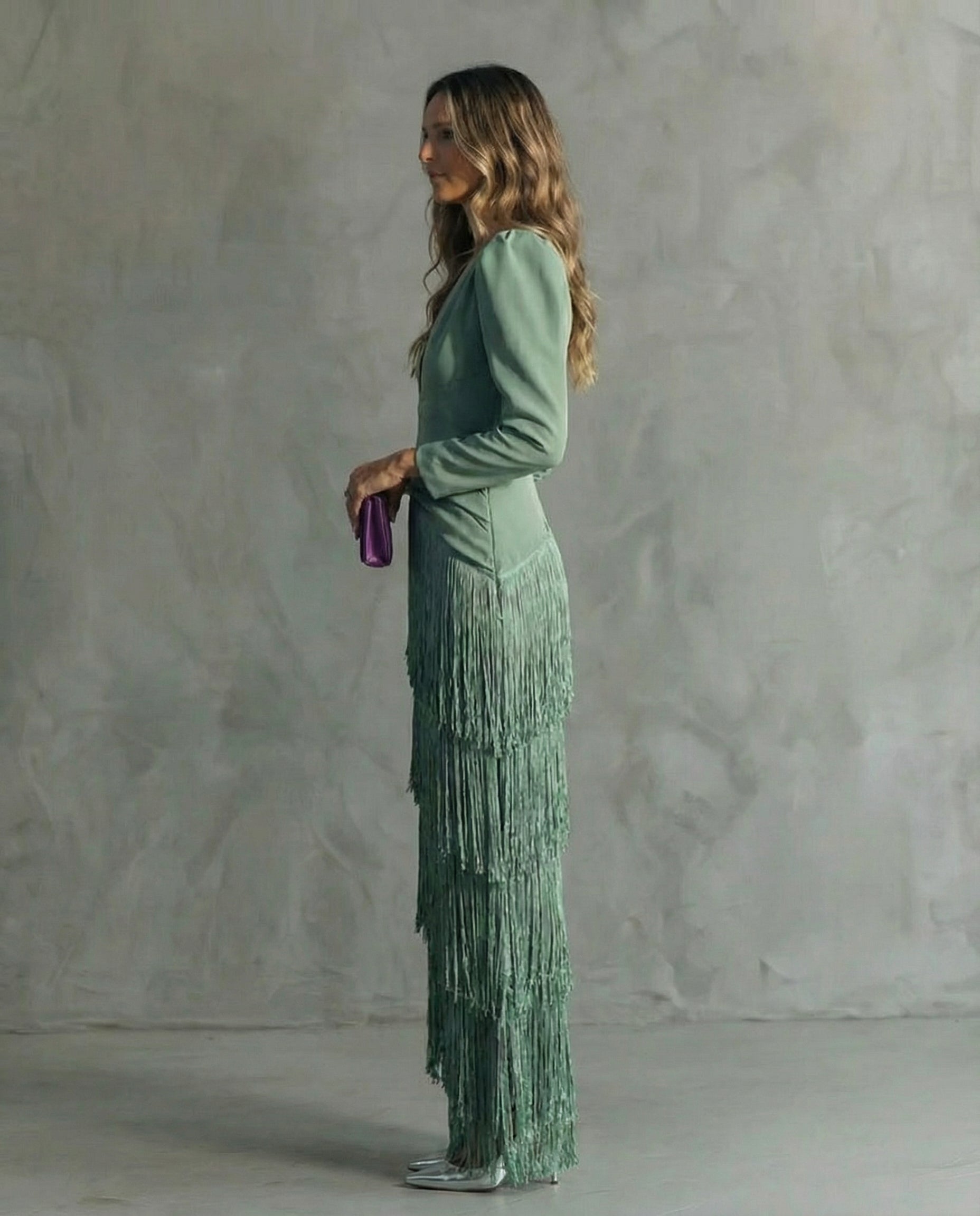 Clara™ | Elegante vestido midi con mangas con flecos